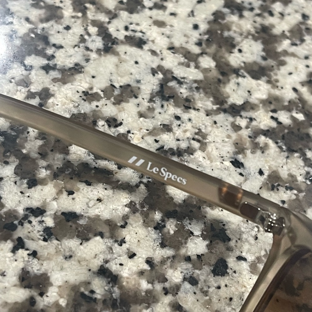 NWOT . . .  Le Specs Bandwagon Sunglasses  |  Matte Stone - Picture 4 of 4